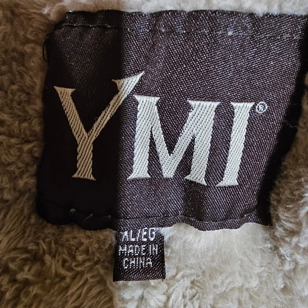 YMI Women's‎ Tan Jacket with Faux Fur Trim Size Extra Large